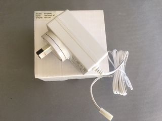 iSW DC1562AU 12V 2A Power Adaptor