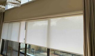 Custom-made complete sets of motorised roller blinds